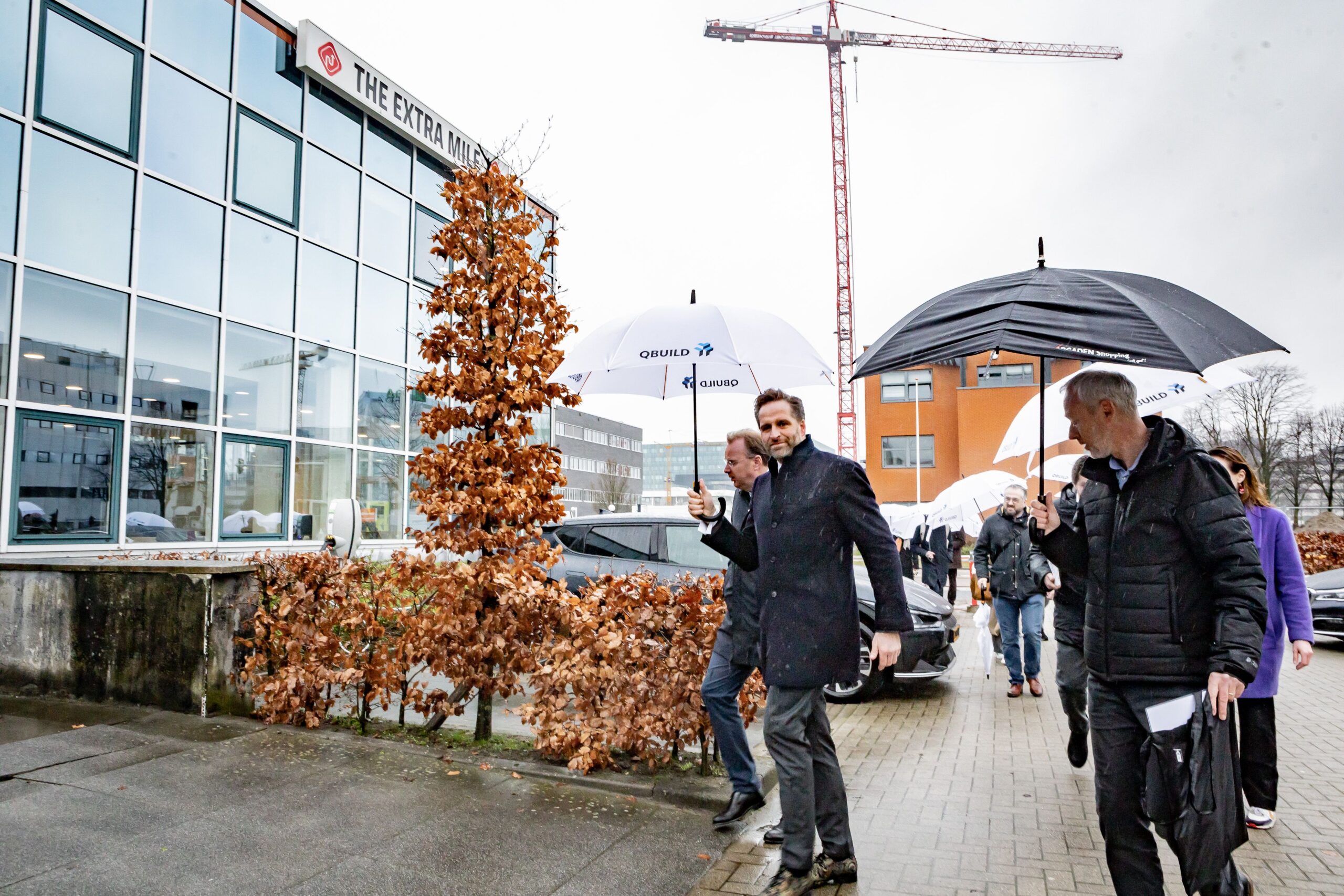 H Jonge op werkbezoek