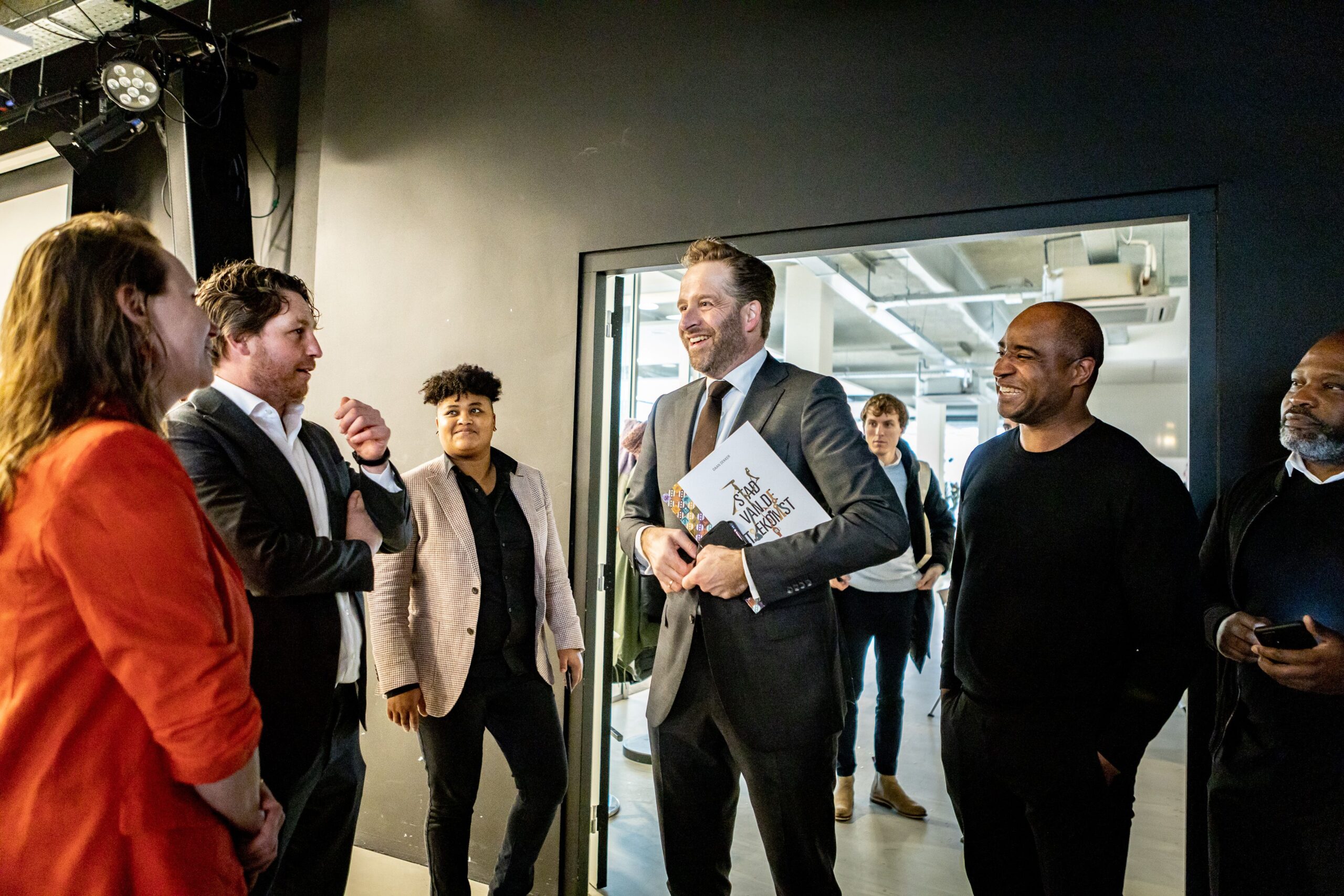 H Jonge op werkbezoek