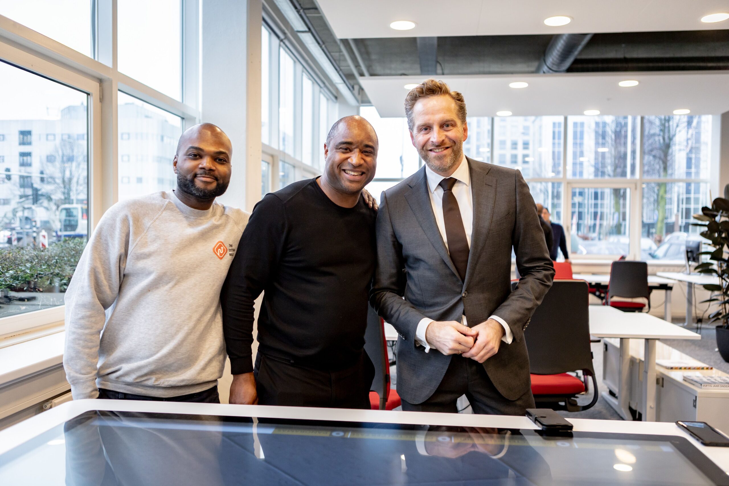 H Jonge op werkbezoek