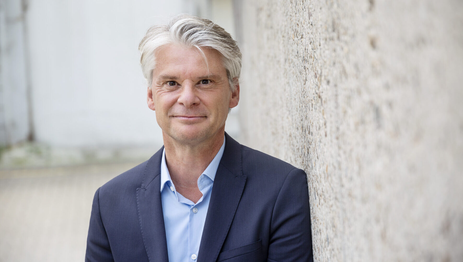 Eltjo Bouwman, Blauwhoed